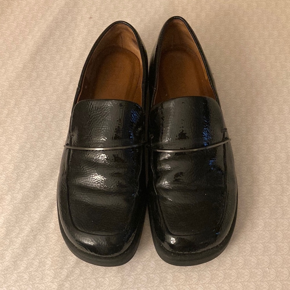 Franco Sarto patent leather loafers in size 6